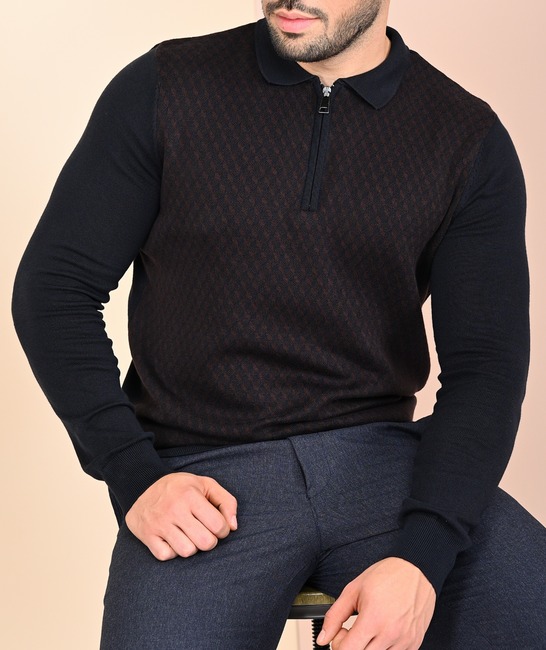 Мъжки тъмно син пуловер на малки кафяви ромбоиди
