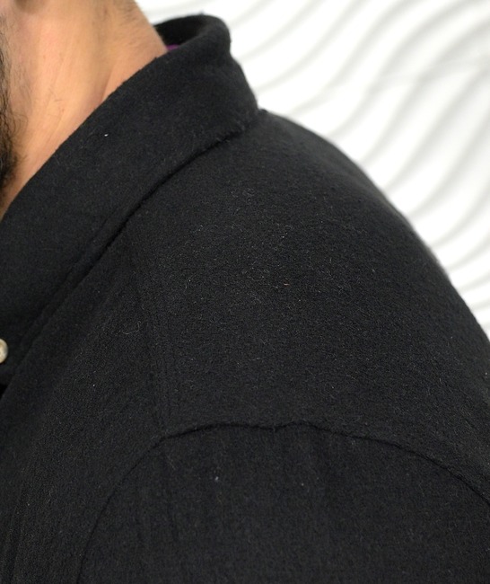 Зимна плътна черна мъжка риза с един джоб