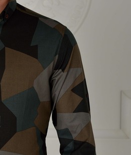 Мъжка риза с нестандартни фигури