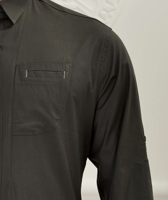 Мъжка тъмно сива изчистена риза с джоб