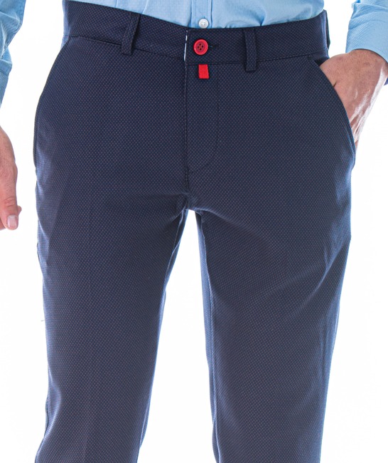 Мъжки тъмно син панталон на тъмно червени точки