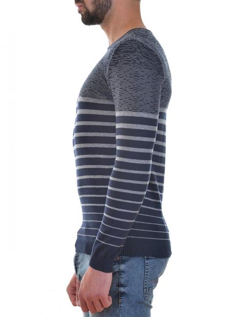 Мъжки тъмно син пуловер на ленти