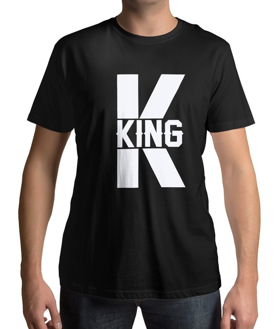 М915 - Мъжка черна тениска на Кинг К с бяла щампа