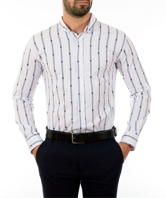Мъжка бяла риза на райета с малки ситни квадратчета