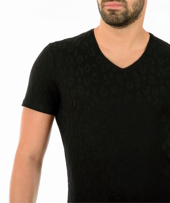 Мъжка черна тениска на леопардови петна