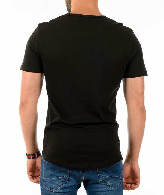 Мъжка черна тениска с голям цип и бял надпис 