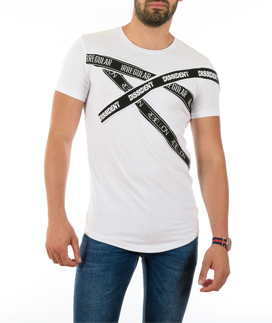 Мъжка бяла тениска на разнопътни черни ленти