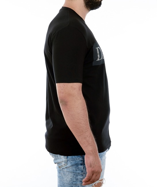 23 - Мъжка черна тениска на малки райета