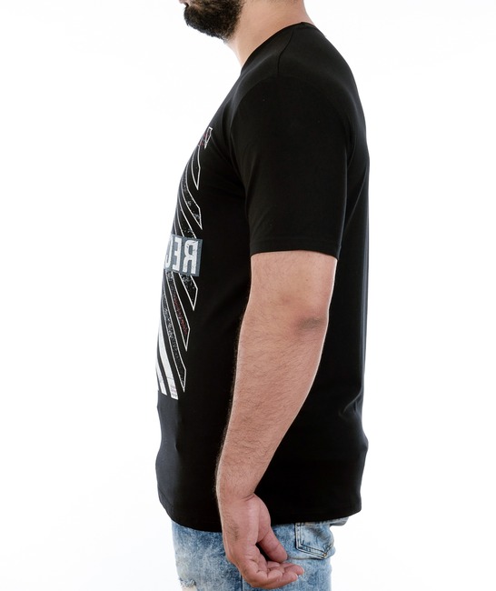 46 - Мъжка черна тениска с зеброви ленти