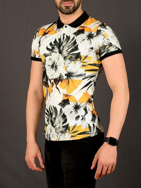 01 - Мъжка бяла тениска с яка на жълти цветя и палмови листа