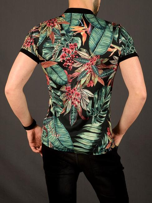 02 - Мъжка черна тениска с яка на червени цветя и палмови листа