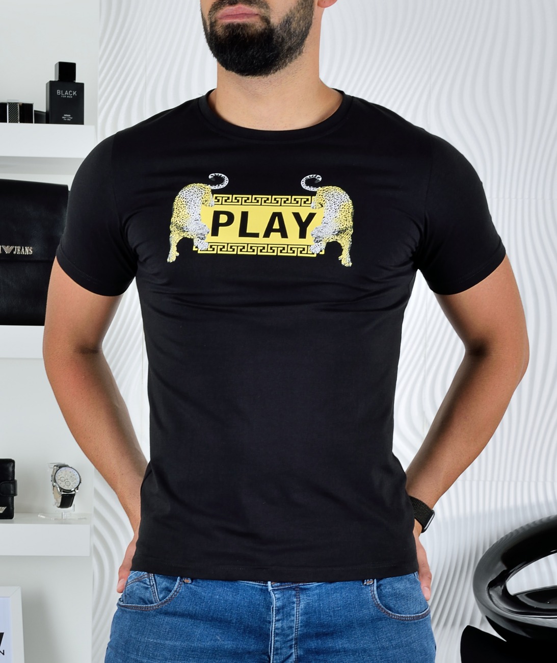Черна мъжка тениска PLAY с тигър Черна мъжка тениска PLAY с тигър