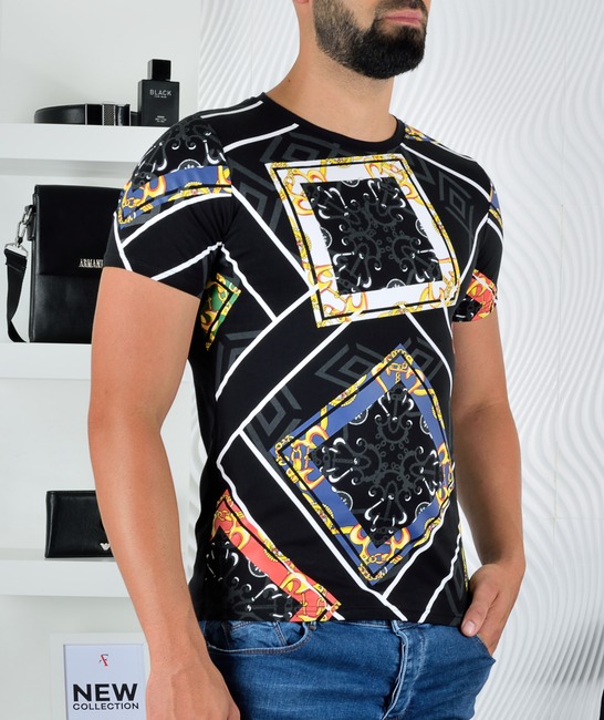 Черна мъжка тениска на бели квадрати с орнаменти