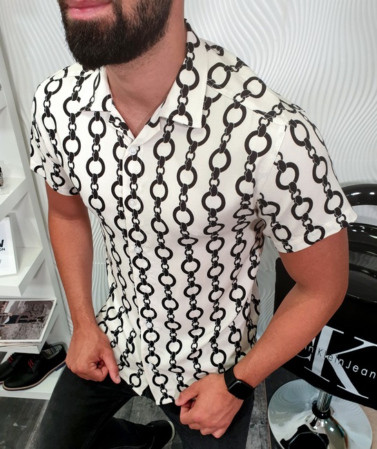 Мъжка риза с къс ръкав цвят екрю на черни синджири