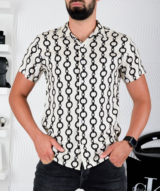 Мъжка риза с къс ръкав цвят екрю на черни синджири
