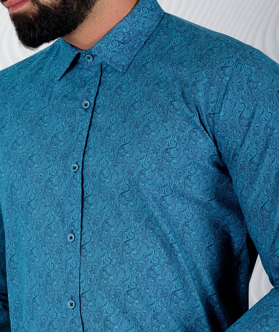 Мъжка тюркоазена риза с абстрактни елементи
