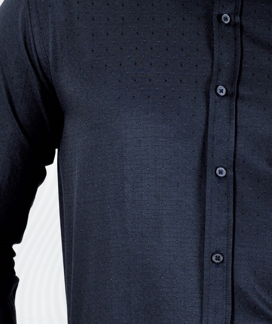 Мъжка официална риза цвят индиго на малки дискретни точки