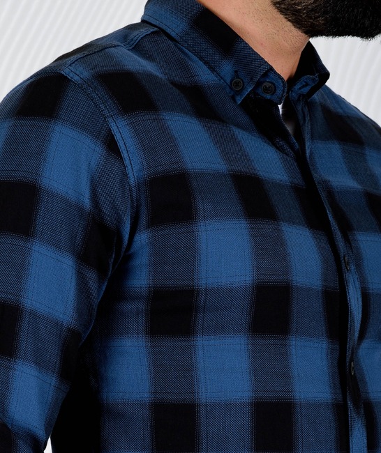 Мъжка тъмно синя карирана риза на едри квадрати