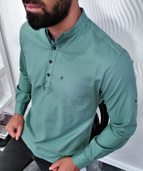 Мъжка зелена риза със столче яка