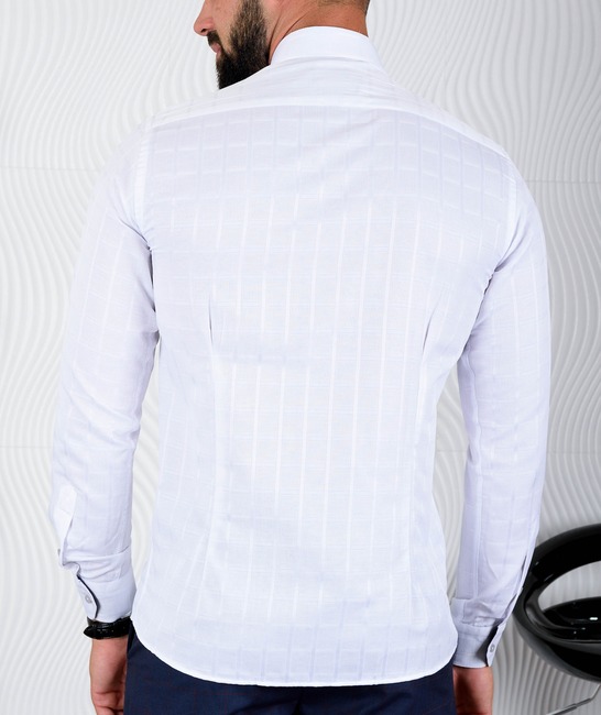 Мъжка бяла риза на каре