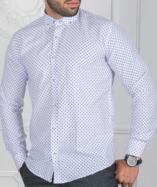 Бяла мъжка риза на черни малки квадратни орнаменти