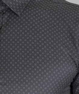 Тъмно сива мъжка риза на тънки бели точки и орнаменти