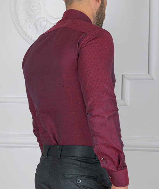 Мъжка риза цвят бордо на ромбоиди