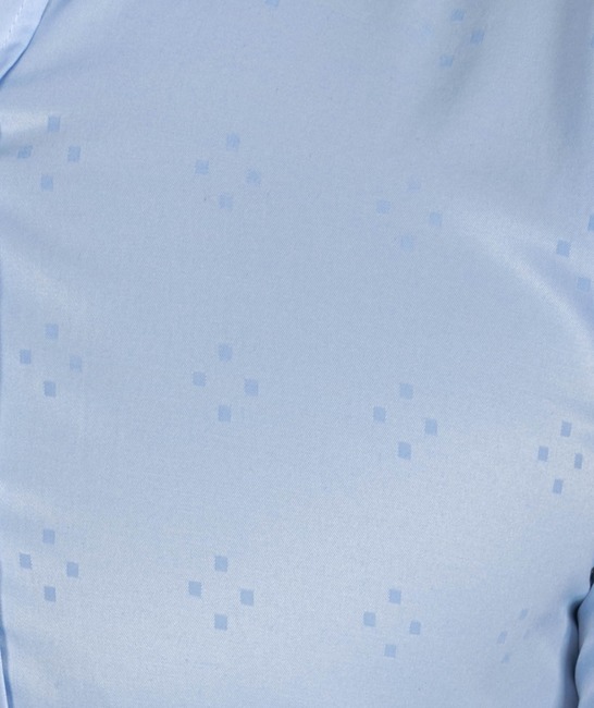 Мъжка синя риза на дискретни малки квадратчета