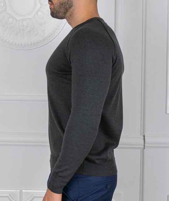 Мъжки пуловер остро деколте и реглан ръкав цвят графит
