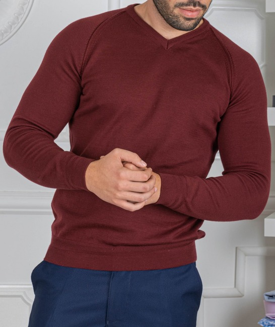 Мъжки пуловер остро деколте и реглан ръкав цвят бордо