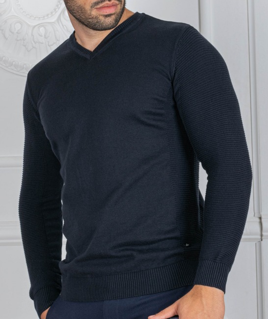 Мъжки тъмно син пуловер с оребрени ръкави