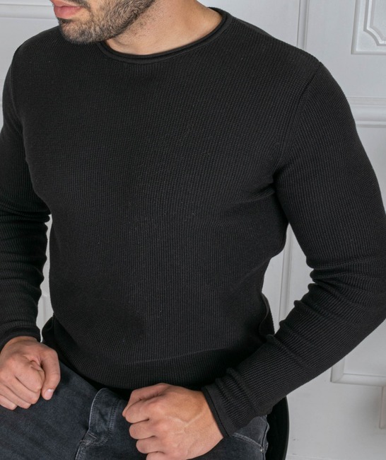 Мъжки черен изчистен пуловер