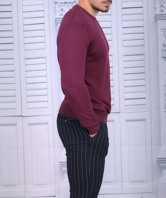 Памучен мъжки пуловер с обло деколте цвят бордо