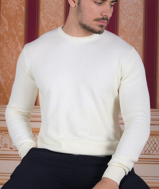 Мъжки памучен пуловер с обло деколте цвят екрю