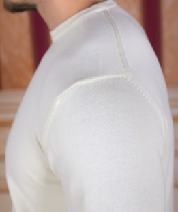 Мъжки памучен пуловер с обло деколте цвят екрю