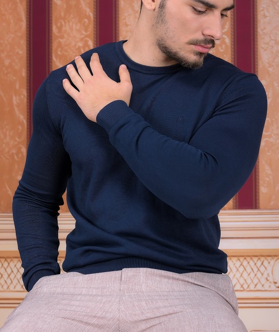 Пуловер с обло деколте цвят тъмно син памучен