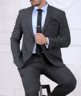 Тъмно сив структурен мъжки класически костюм