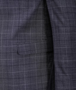 Кариран сив мъжки костюм с класическа кройка