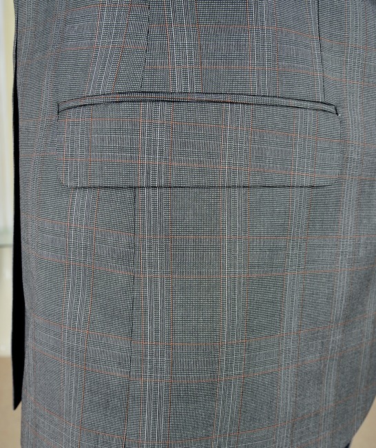 Мъжко сиво карирано класическо сако с кафяви ивици