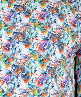 Мъжка бяла риза с принт на цветя