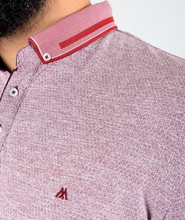 Мъжка поло тениска цвят бордо в голям размер на шестограми