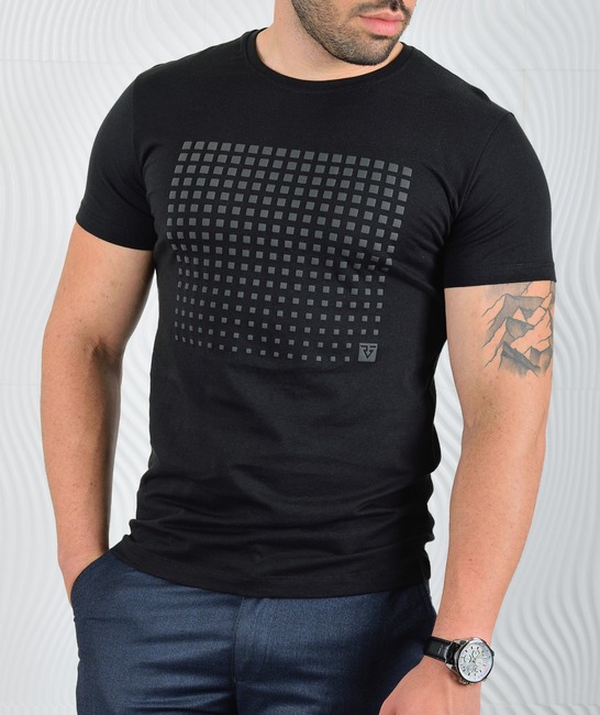 Мъжка тениска цвят черен на квадратчета