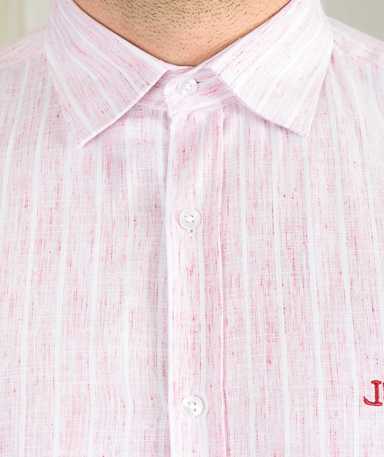 Мъжка ленена риза на бели вертикални ленти цвят бордо
