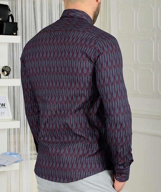 Мъжка риза на спираловидни елементи цвят бордо
