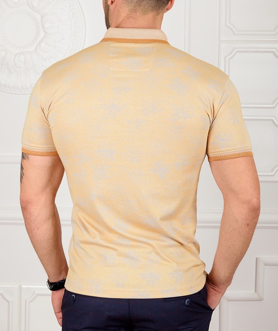 Мъжка ефектна тениска с яка цвят горчица на цветя