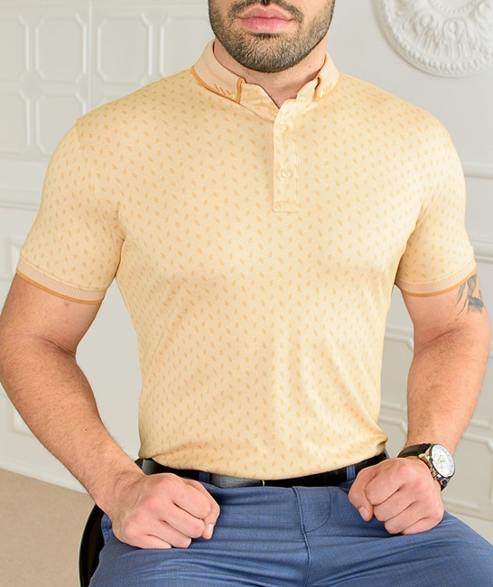 Мъжка тениска с яка цвят горчица на лентички