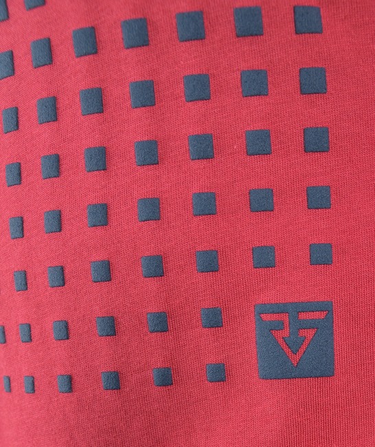 Мъжка тениска цвят бордо на квадратчета