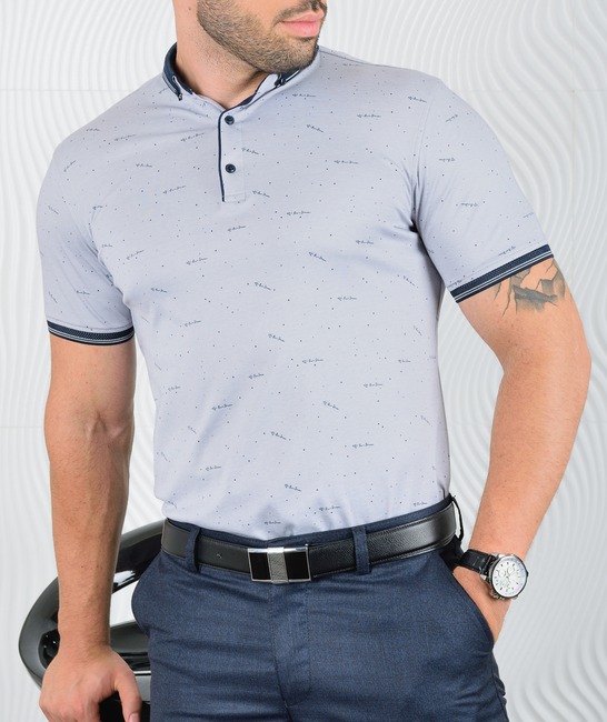 Мъжка сива тениска с тъмносини декоративни надписи
