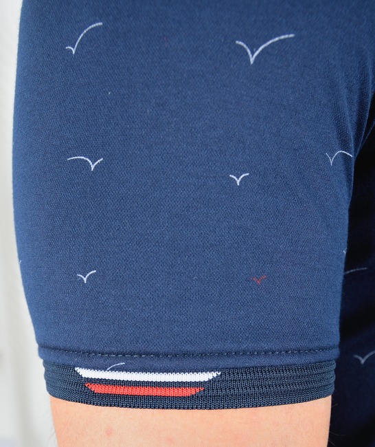 Мъжка поло тениска с птици цвят тъмно син