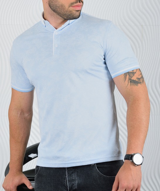 Мъжка светло синя поло тениска с бели контурни цветя